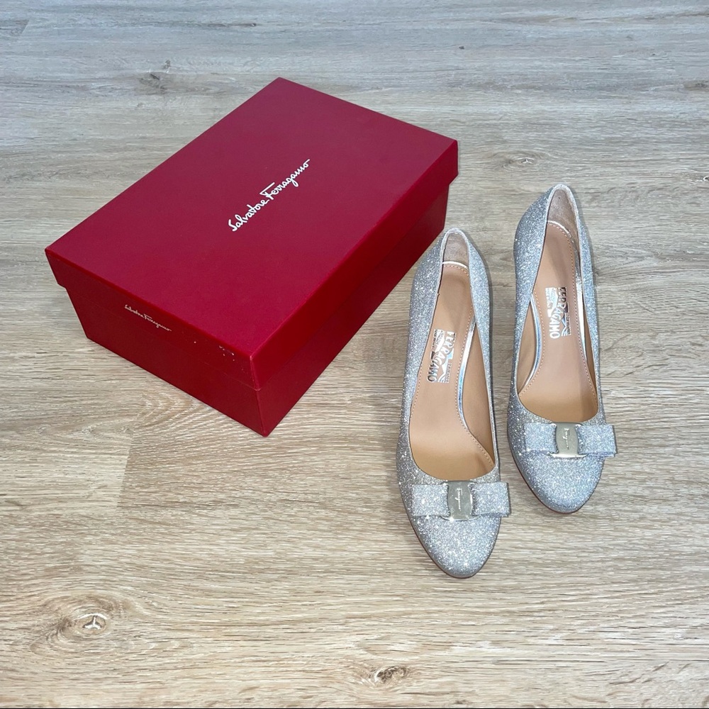 🆕 Salvatore Ferragamo Osimo Glitter Leather Pumps - Picture 1 of 14